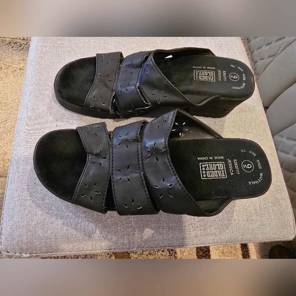 Women's Faded Glory Black Comfort Sandals Slip-On Size 9